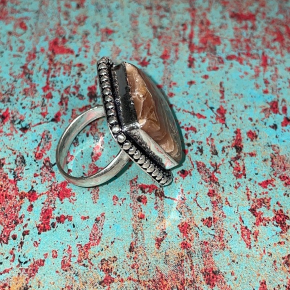 Agate Ring - Picture 5 of 12